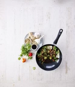 GreenChef Diamond Wokpan 28cm - Zwart - Inductie - PFAS-vrij 9 GreenChef Diamond Wokpan 28cm - Zwart - Inductie - PFAS-vrij -Keuken Verkoop 1038x1200