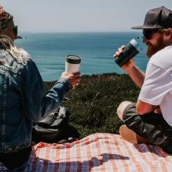 Circular & Co - Travel Mug - Koffiebeker To Go - Coffee To Go Beker - 340 Ml - Crème - Zwart - 12oz - Duurzaam -Keuken Verkoop 1200x1200 1151