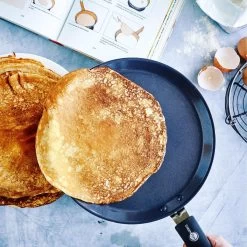 GreenPan Essentials Pannenkoekenpan 24cm - Zwart - Inductie - PFAS-vrij 23 GreenPan Essentials Pannenkoekenpan 24cm - Zwart - Inductie - PFAS-vrij -Keuken Verkoop 1200x1200 489