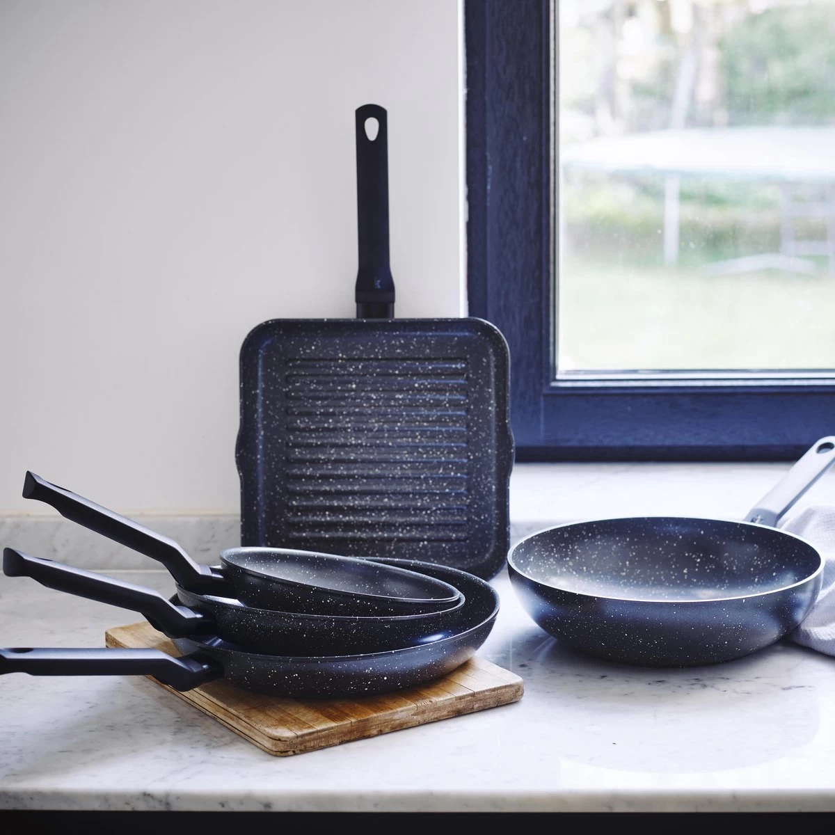 BK Universe Grillpan 26x26 Cm - Inductie - Anti-aanbak - PFAS-vrij 6 BK Universe Grillpan 26x26 Cm - Inductie - Anti-aanbak - PFAS-vrij - Afbeelding 4