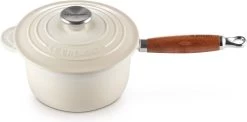 Le Creuset Steelpan - Met Deksel - Tradition - Meringue - ø 18 Cm / 1.8 Liter 14 Le Creuset Steelpan - Met Deksel - Tradition - Meringue - ø 18 Cm / 1.8 Liter -Keuken Verkoop 1200x594 1