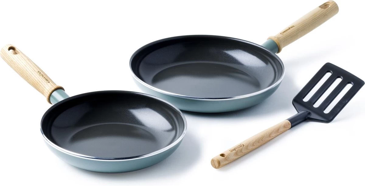 GreenPan Mayflower Koekenpannenset Ø 20cm + Ø 24cm + 1 Accessoire - Lichtblauw - Inductie - PFAS-vrij 3 GreenPan Mayflower Koekenpannenset Ø 20cm + Ø 24cm + 1 Accessoire - Lichtblauw - Inductie - PFAS-vrij