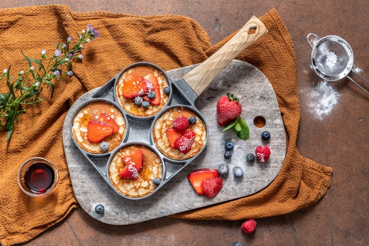 Magnani - Eierpan - 4 Bakplaten Van ⌀ 8 Cm - Voor Gas- En Elektrische Kookplaten - Aluminium - Houten Handvat - 38 X 18.7 X 2 Cm 5 Magnani - Eierpan - 4 Bakplaten Van ⌀ 8 Cm - Voor Gas- En Elektrische Kookplaten - Aluminium - Houten Handvat - 38 X 18.7 X 2 Cm - Afbeelding 3