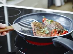 GreenPan Cambridge Hapjespan Met Deksel 28cm - Zwart - Inductie - PFAS-vrij 35 GreenPan Cambridge Hapjespan Met Deksel 28cm - Zwart - Inductie - PFAS-vrij -Keuken Verkoop 1200x899 12