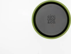 Circular&Co. Herbruikbare To Go Koffiebeker (rCUP) Crème/groen 12oz/340ml 17 Circular&Co. Herbruikbare To Go Koffiebeker (rCUP) Crème/groen 12oz/340ml -Keuken Verkoop 1200x915 5